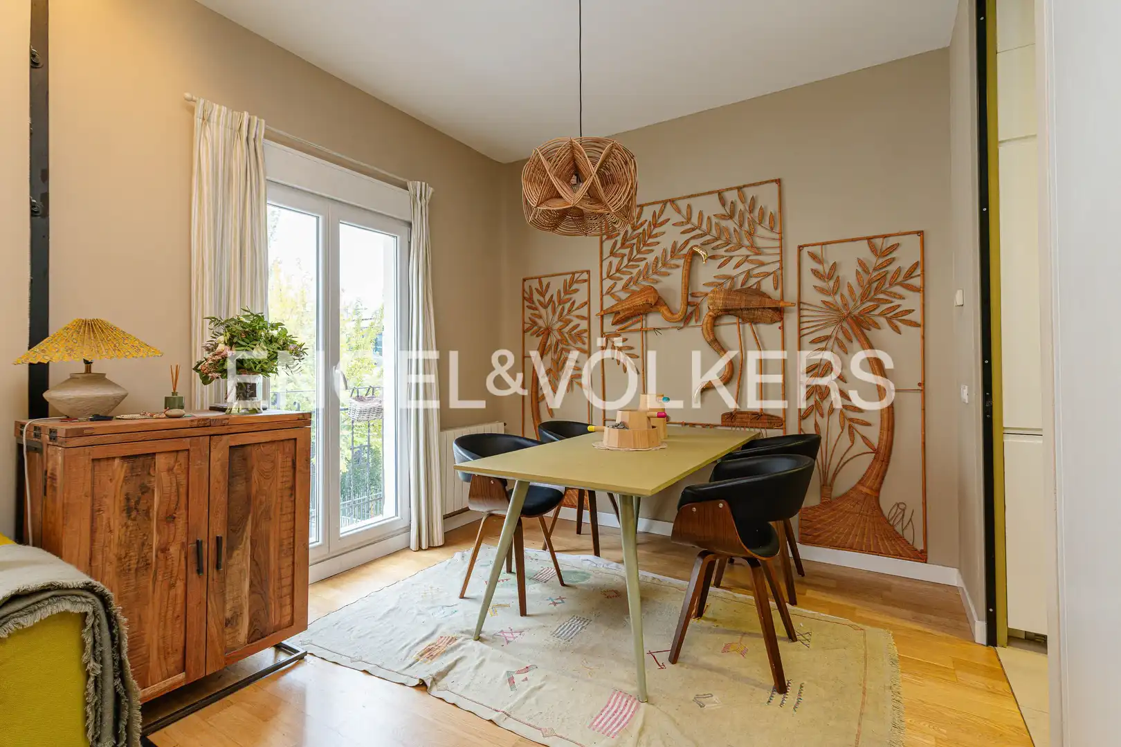 Comedor de Piso en venta en Madrid con Calefacción y Parquet