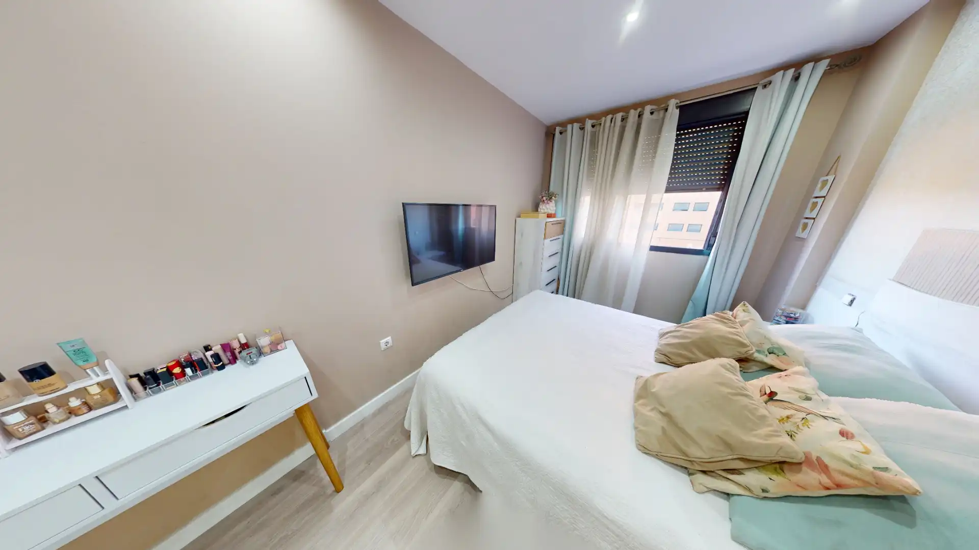 Flat for sale in Avenida 3 de Abril de 1979, Haygon - Universidad