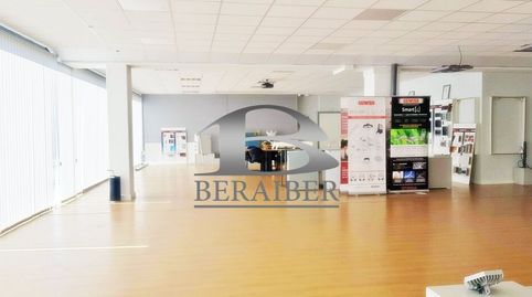 Foto 3 von Fabrikhallen zur Miete in Zaratamo, Bizkaia