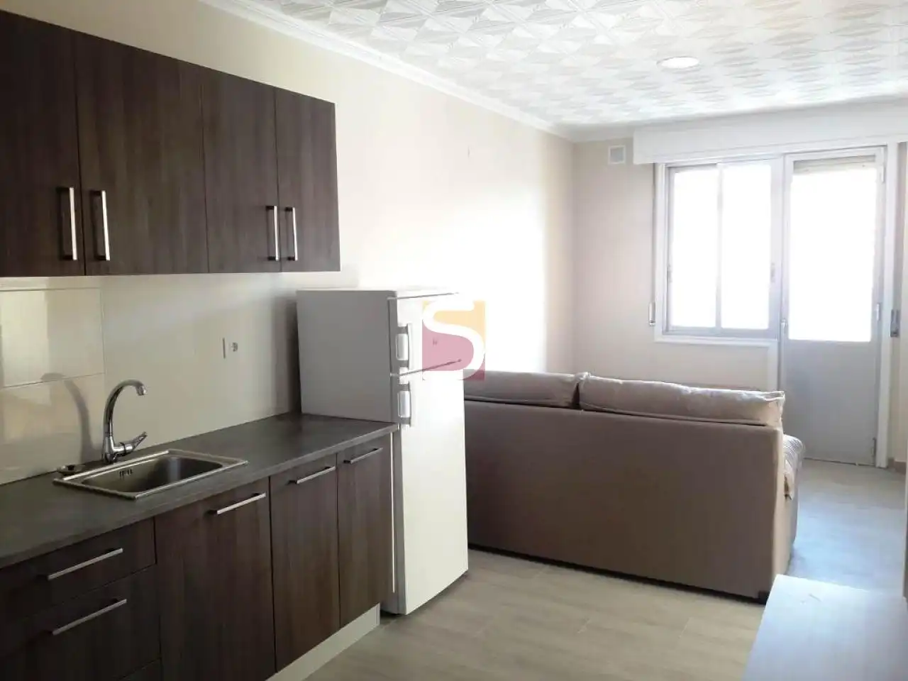 Sala de estar de Piso de alquiler en San Cibrao das Viñas con Calefacción y Terraza