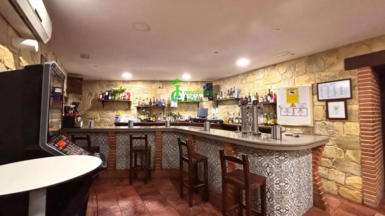 Local comercial en venda a Santa Elena, imagen 3