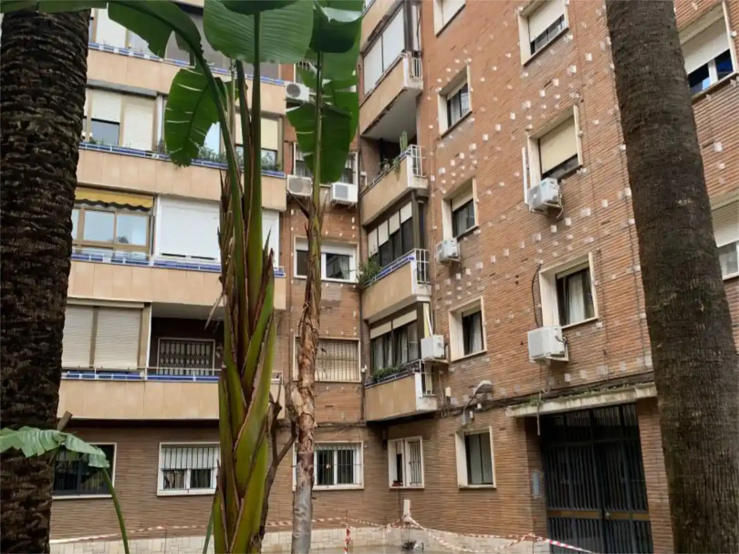 Vista exterior de Pis en venda en  Sevilla Capital amb Aire condicionat
