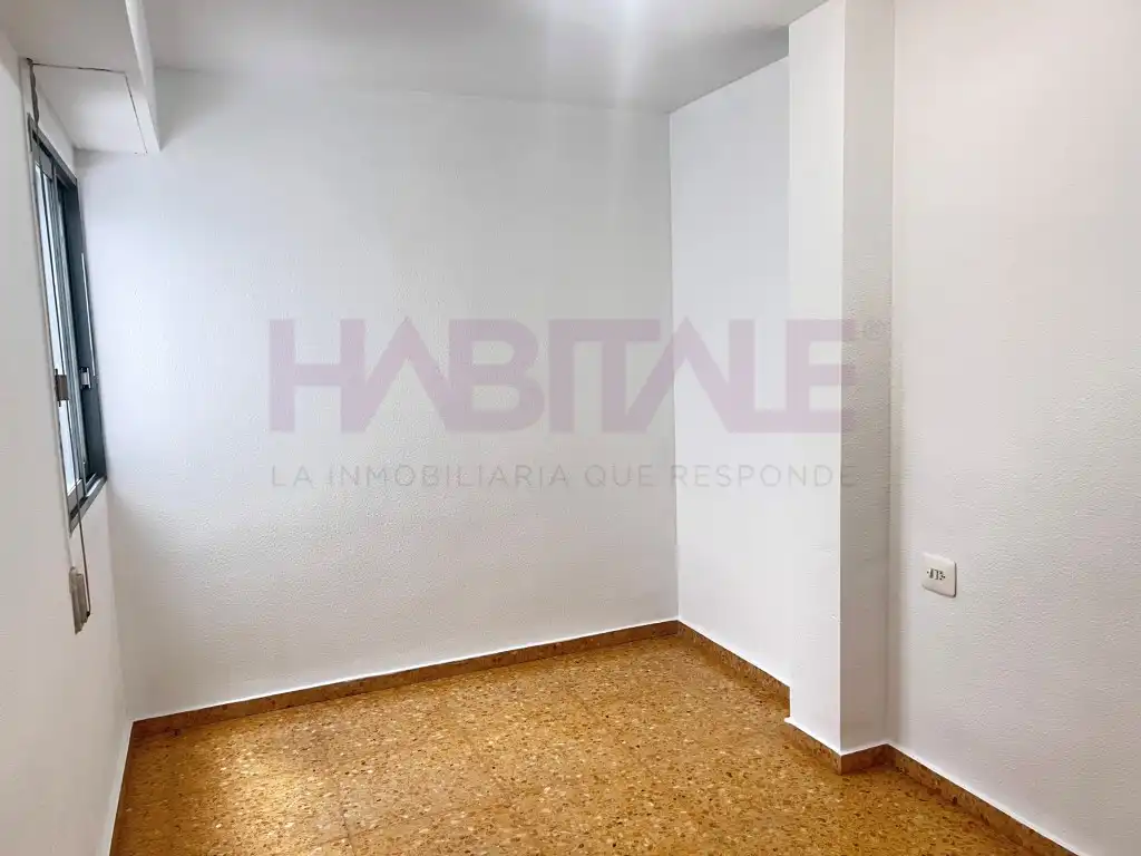 Habitación de Piso en venta en Benetússer