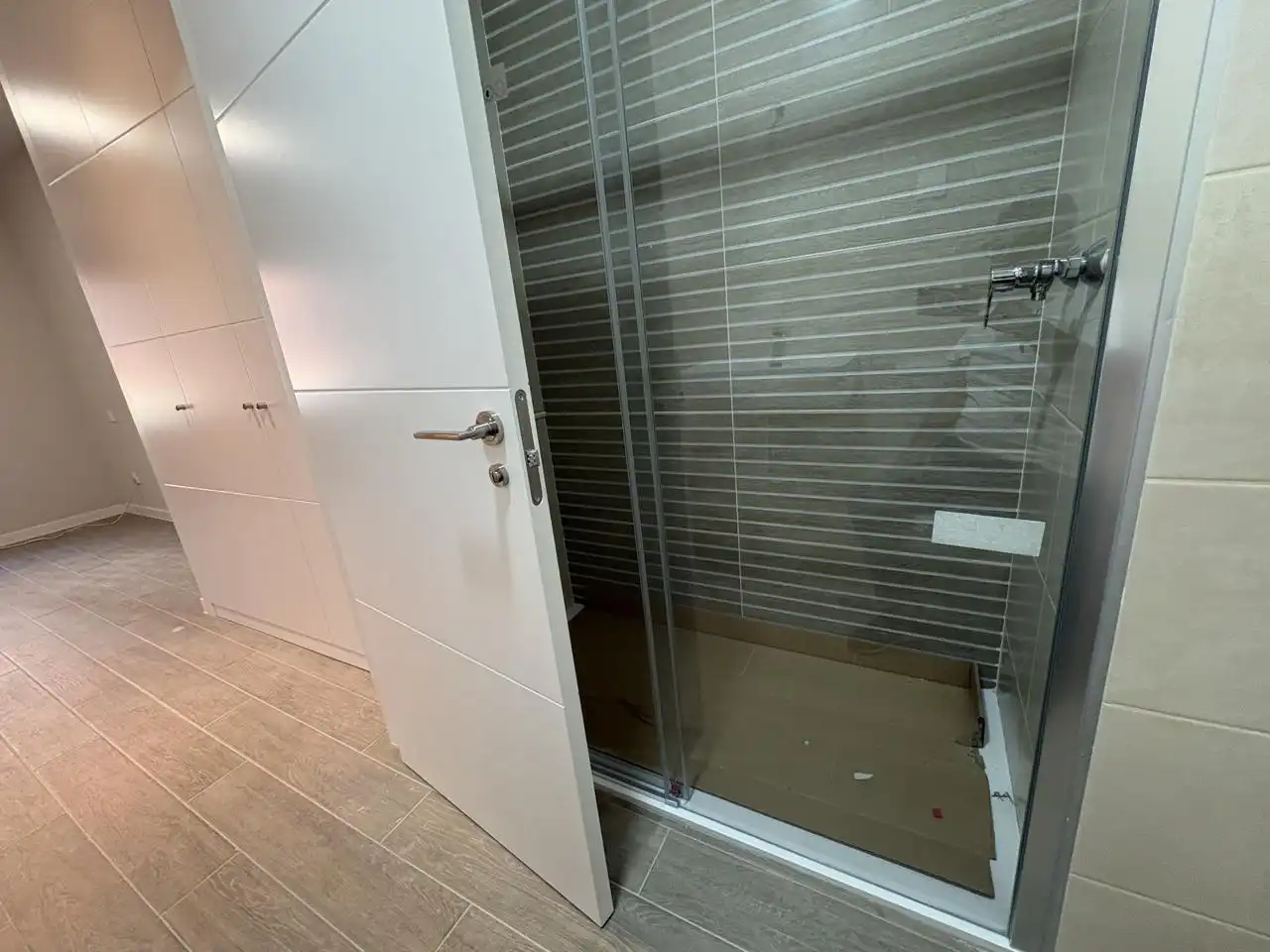 Badezimmer von Erdgeschoss zur Miete in Torrejón de Ardoz mit Abstellraum und Gemeinschaftspool