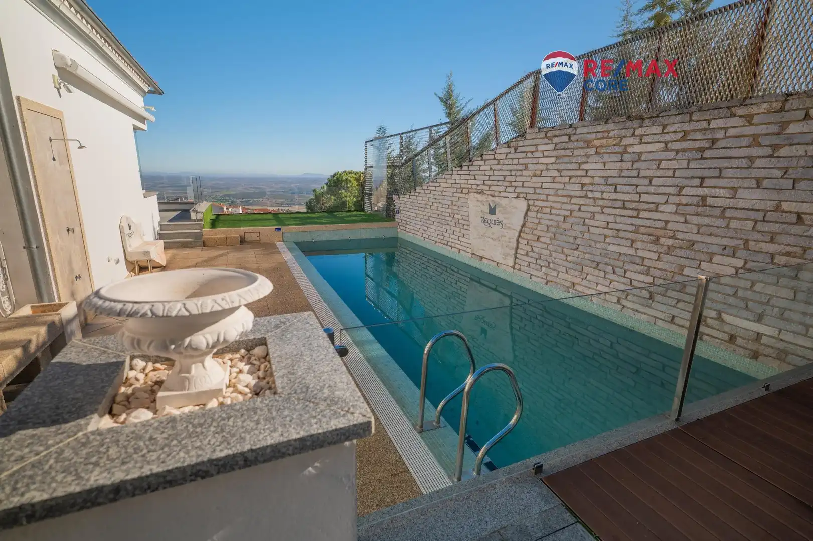 Piscina de Casa o xalet en venda en Feria amb Aire condicionat, Jardí privat i Terrassa