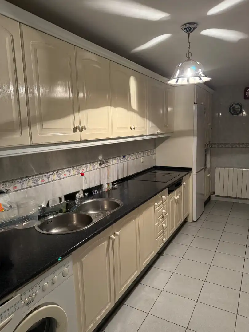 Casa adosada en venta en Calle Castillo de Rena, Avenida Elvas