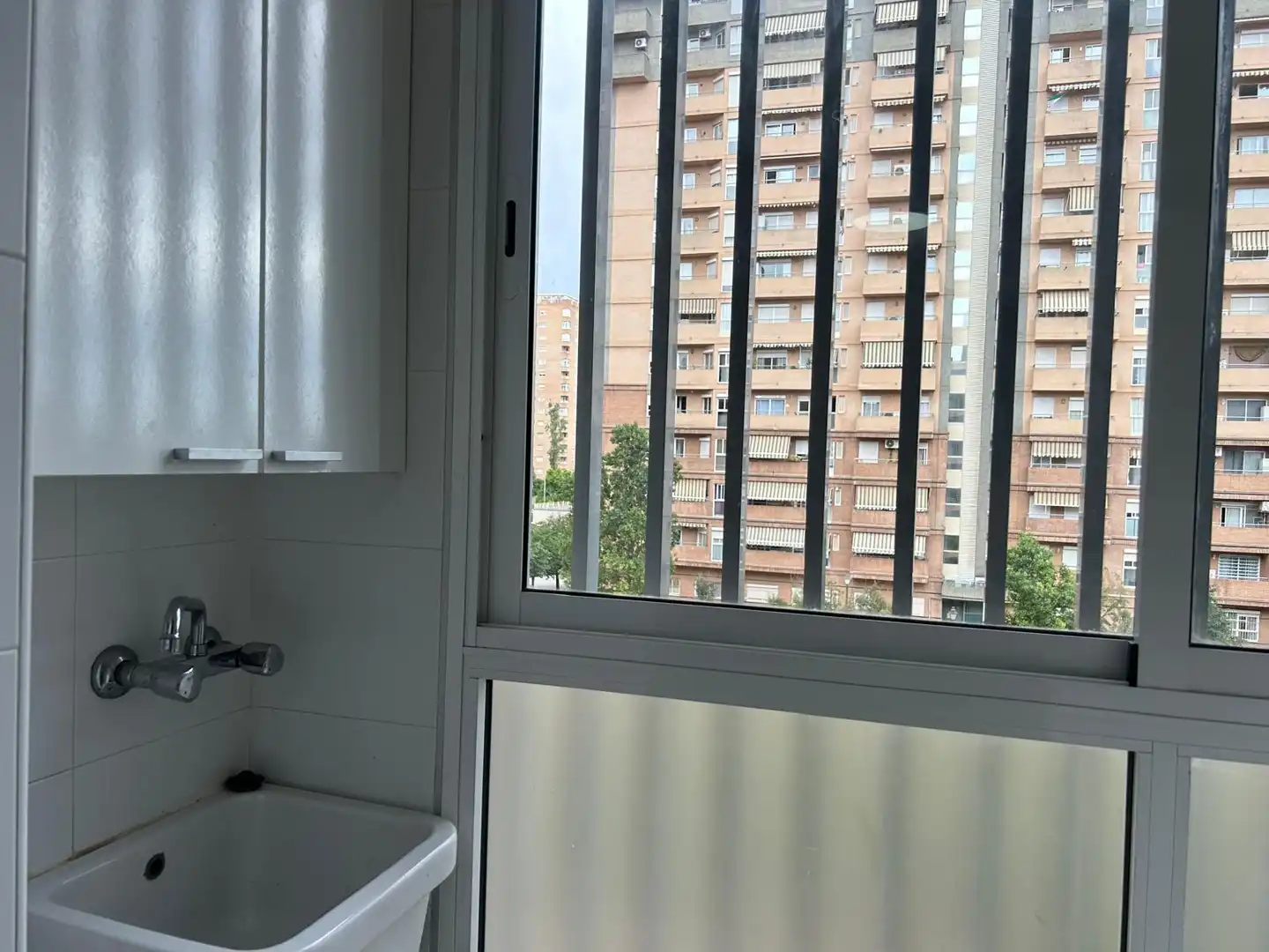 Habitación de Piso de alquiler en Valencia con Aire acondicionado, Amueblado y Horno