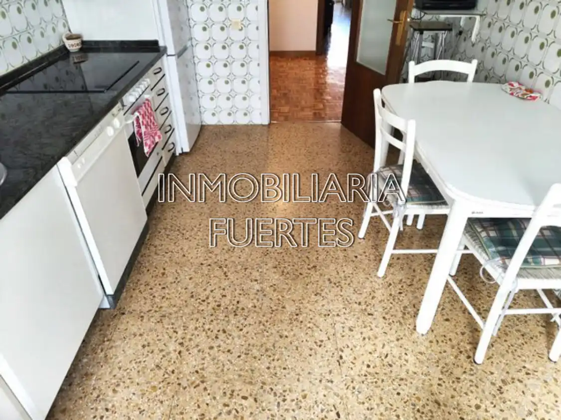 Flat for rent in Avenida de Mariano Andrés, Las Ventas