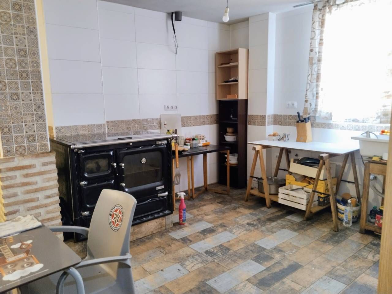 Kitchen of Single-family semi-detached for sale in Burgos Capital  with Heating, Parquet flooring and Terrace