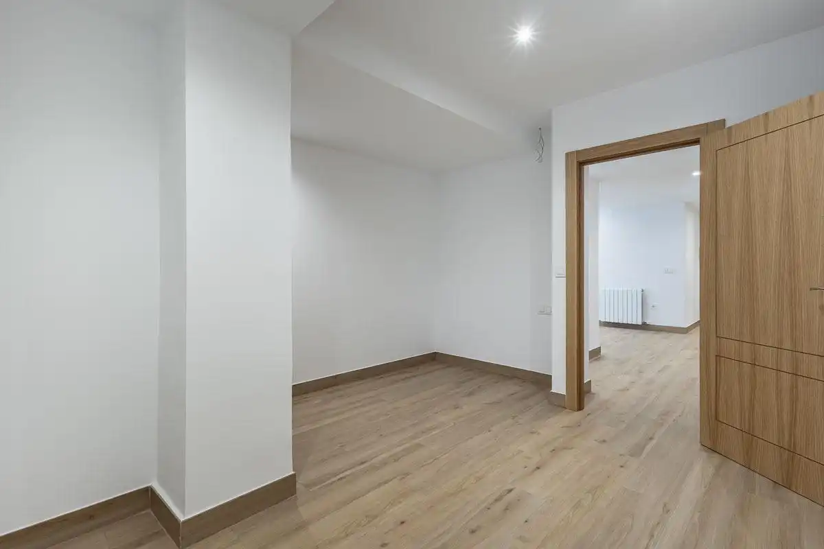 Flat for rent in Granada  with Heating