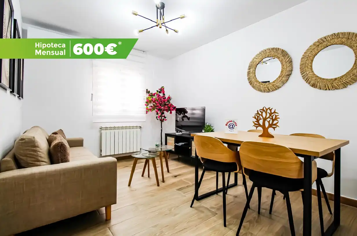 Living room of Flat for sale in  Madrid Capital  with Air Conditioner, Heating and Furnished