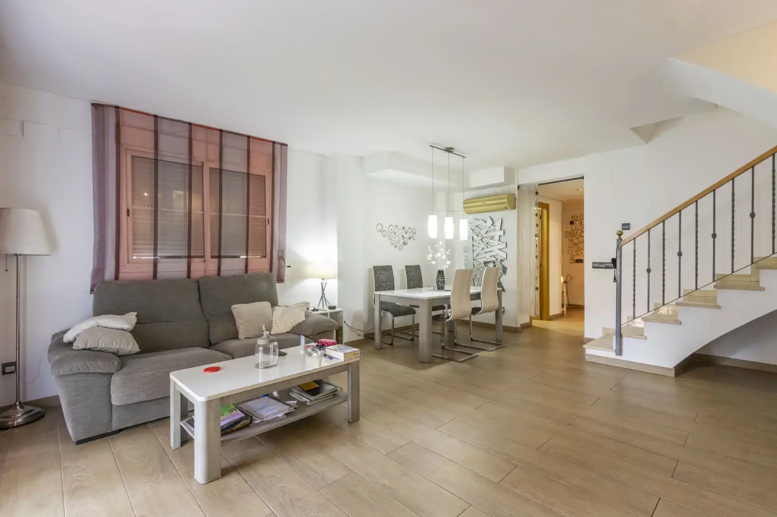 Living room of Houses for sale in Moncada  with Air Conditioner, Heating and Private garden