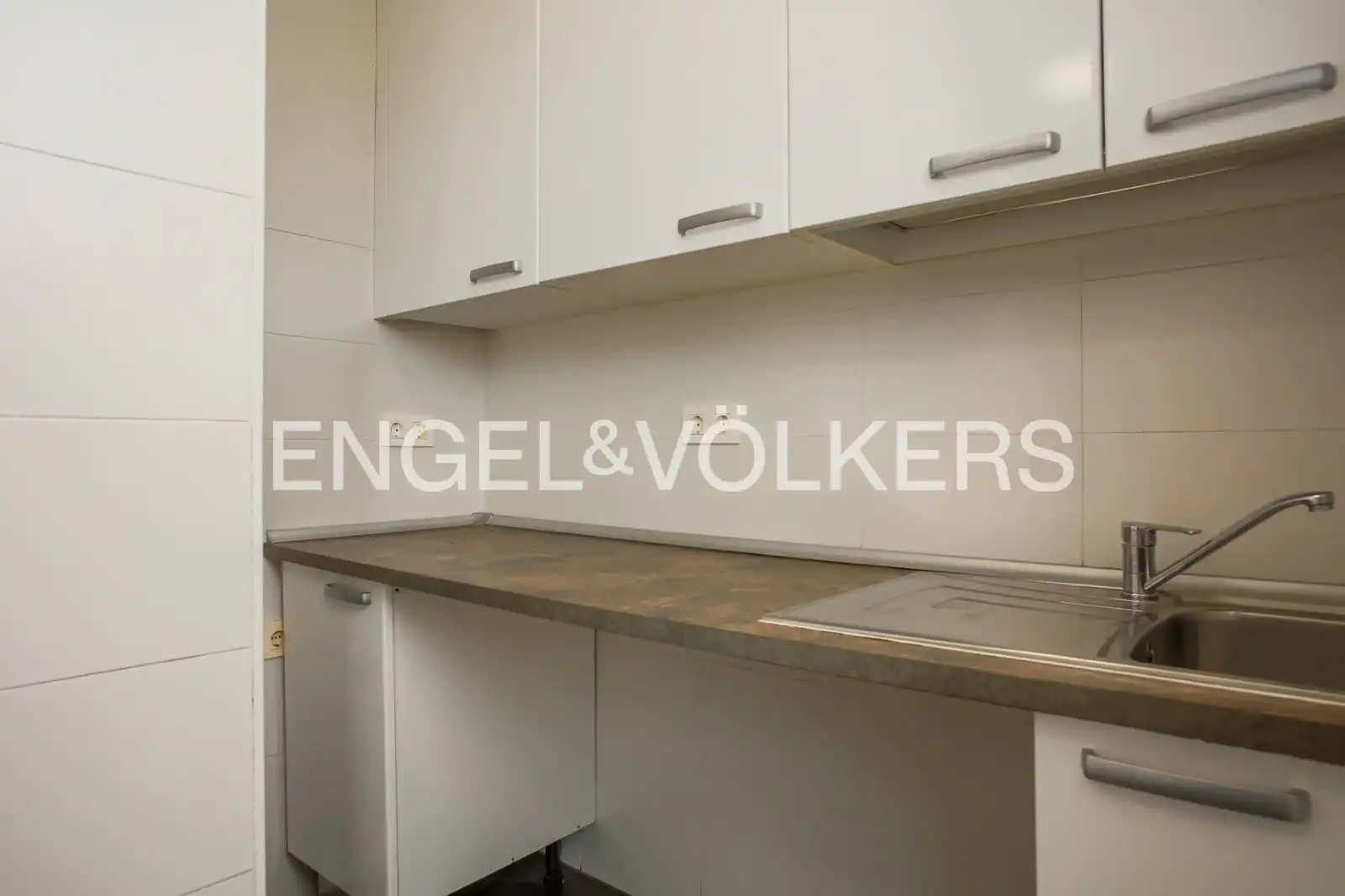 Kitchen of Attic for rent in Torrejón de Ardoz  with Air Conditioner, Heating and Private garden