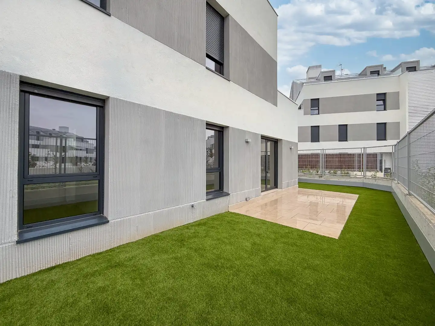 Flat with pool to rent in Cobeña, imagen 57