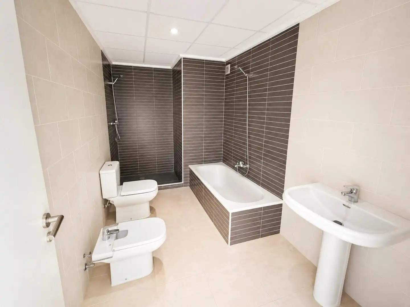 Baño de Piso en venta en Callosa de Segura con Trastero y Balcón