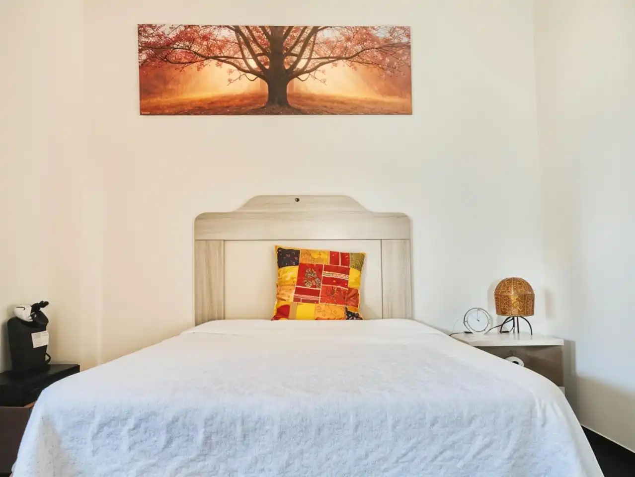 Dormitori de Casa o xalet en venda en Tomares amb Aire condicionat, Jardí privat i Parquet
