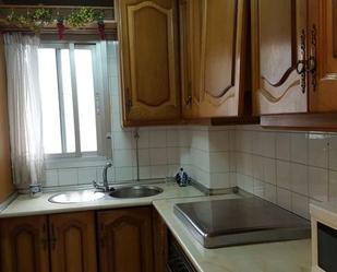 Kitchen of Flat to rent in  Granada Capital  with Air Conditioner, Furnished and Washing machine