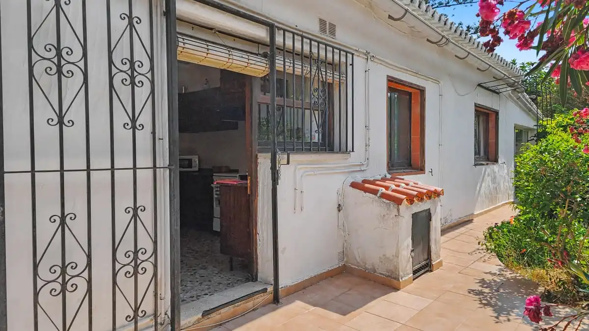 Außenansicht von Haus oder Chalet zum Verkauf in Dénia mit Heizung, Privatgarten und Terrasse