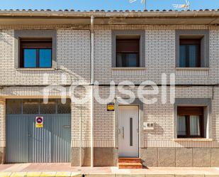 Vista exterior de Casa o xalet en venda en Azagra amb Terrassa