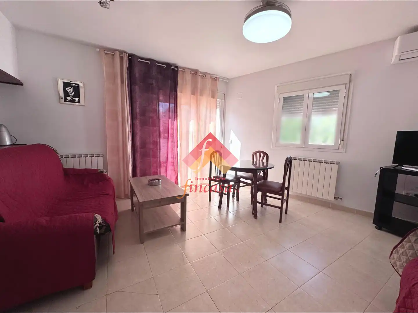 Schlafzimmer von Dachboden zum Verkauf in Ronda mit Heizung, Terrasse und Möbliert