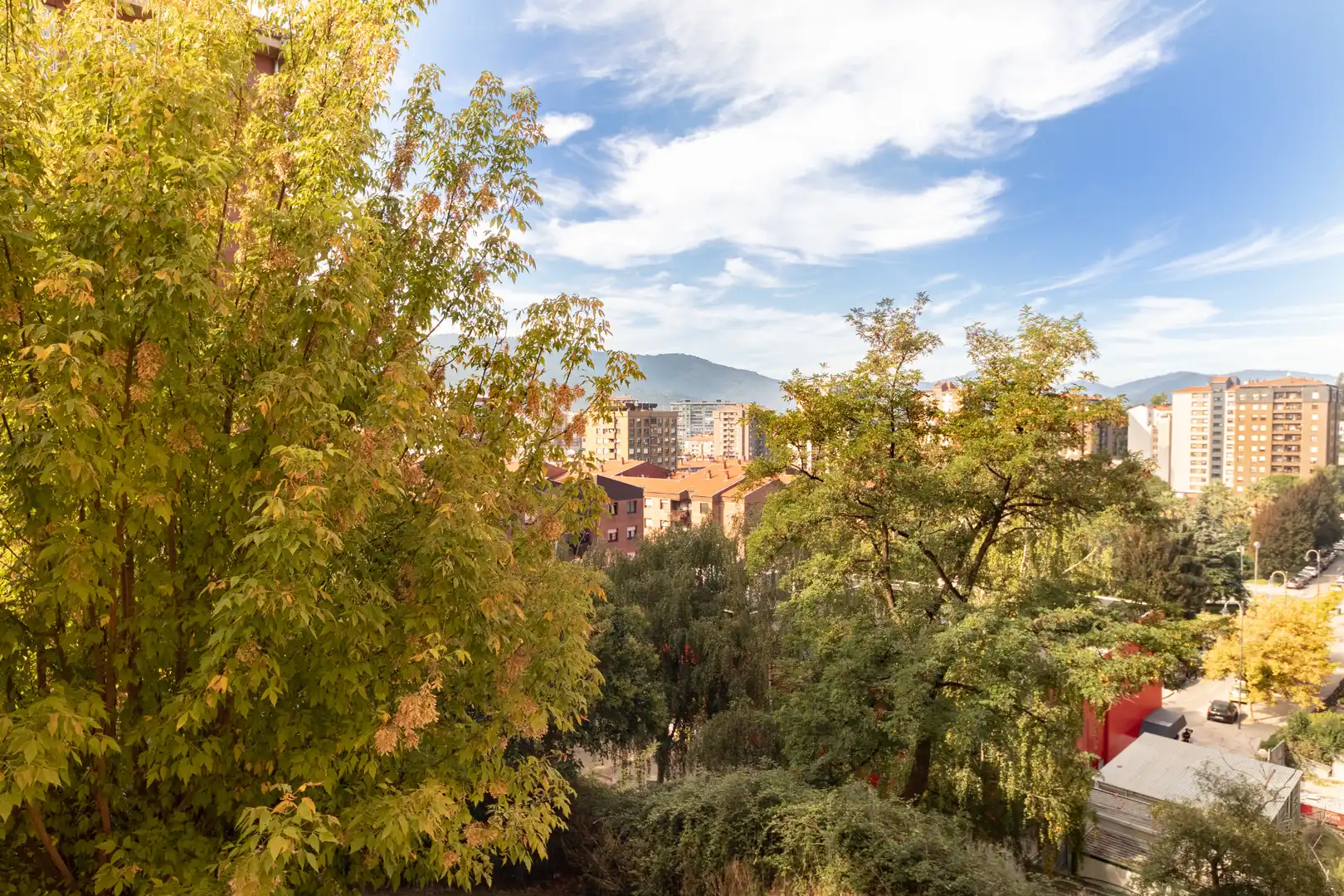 Vista exterior de Piso en venta en Otxarkoaga - Txurdinaga