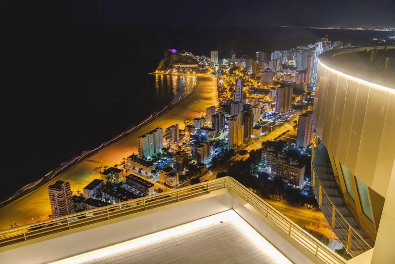 Exterior view of Flat for sale in Benidorm  with Air Conditioner, Heating and Private garden