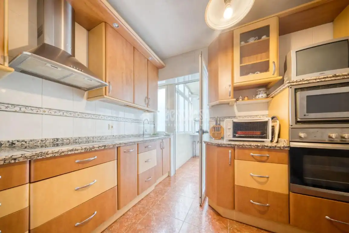 Cocina de Piso en venta en Valladolid con Calefacción, Parquet y Terraza