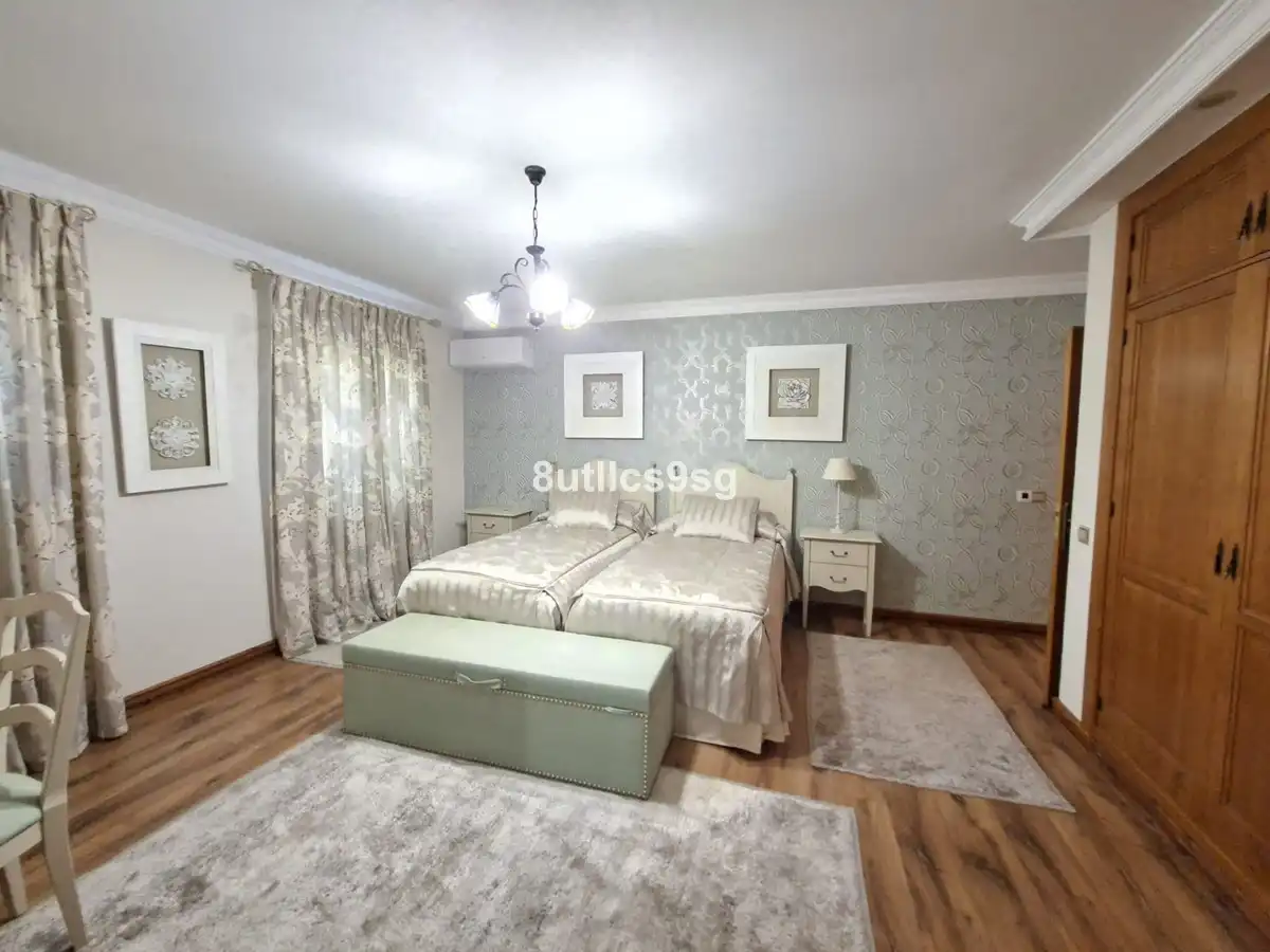 Schlafzimmer von Country house zum Verkauf in Istán, Málaga