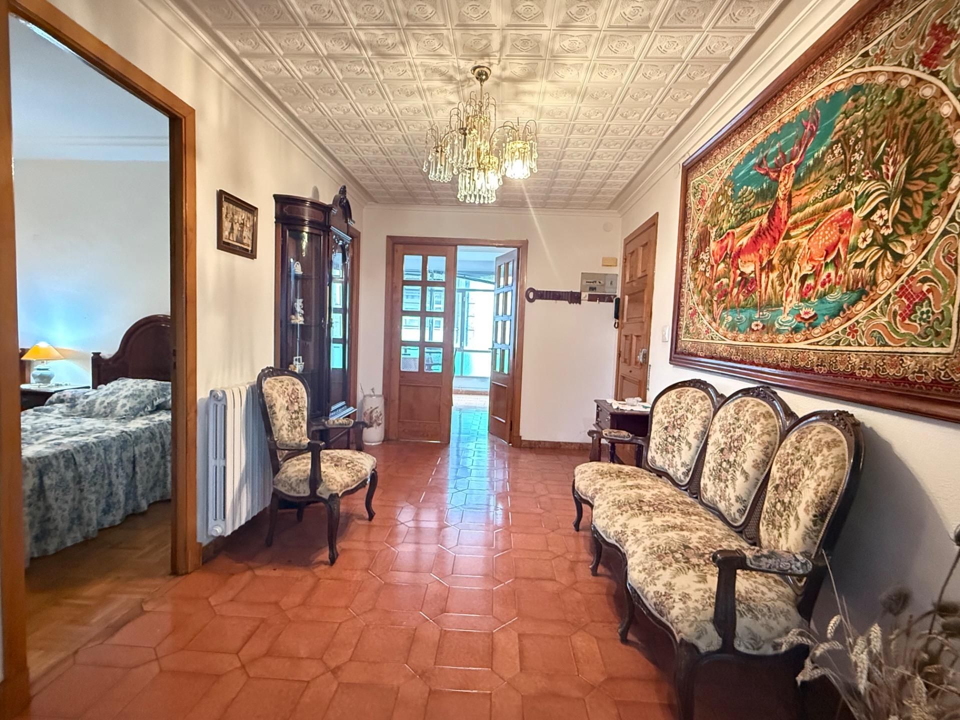 Building for sale in Verín