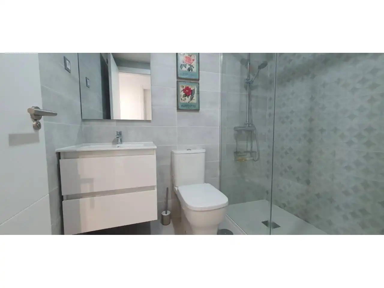 Badezimmer von Wohnung zur Miete in Estepona mit Klimaanlage, Heizung und Terrasse