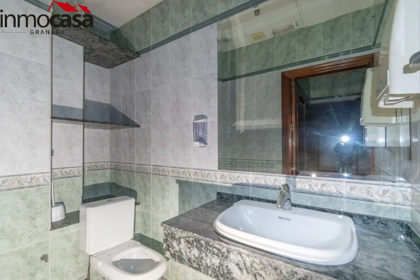 Bathroom of Commercial properties for sale in Granada  with Air Conditioner and Furnished