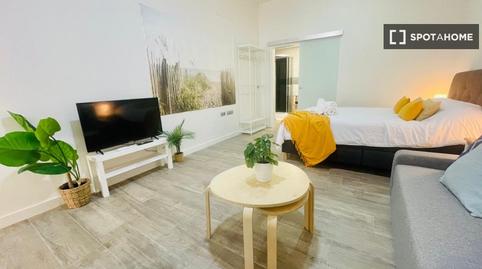 Foto 3 de Estudio para compartir en Los Guindos - Parque Mediterráneo - Santa Paula, Málaga Capital
