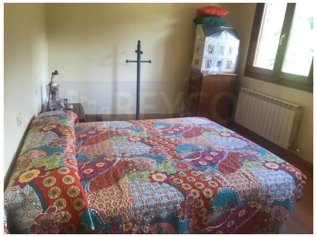 Dormitori de Casa o xalet en venda en Ledesma de la Cogolla amb Balcó