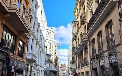 Vista exterior de Pis en venda en  Madrid Capital amb Calefacció