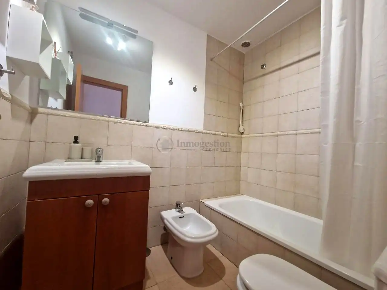 Baño de Piso de alquiler en Adeje con Terraza, Amueblado y Internet