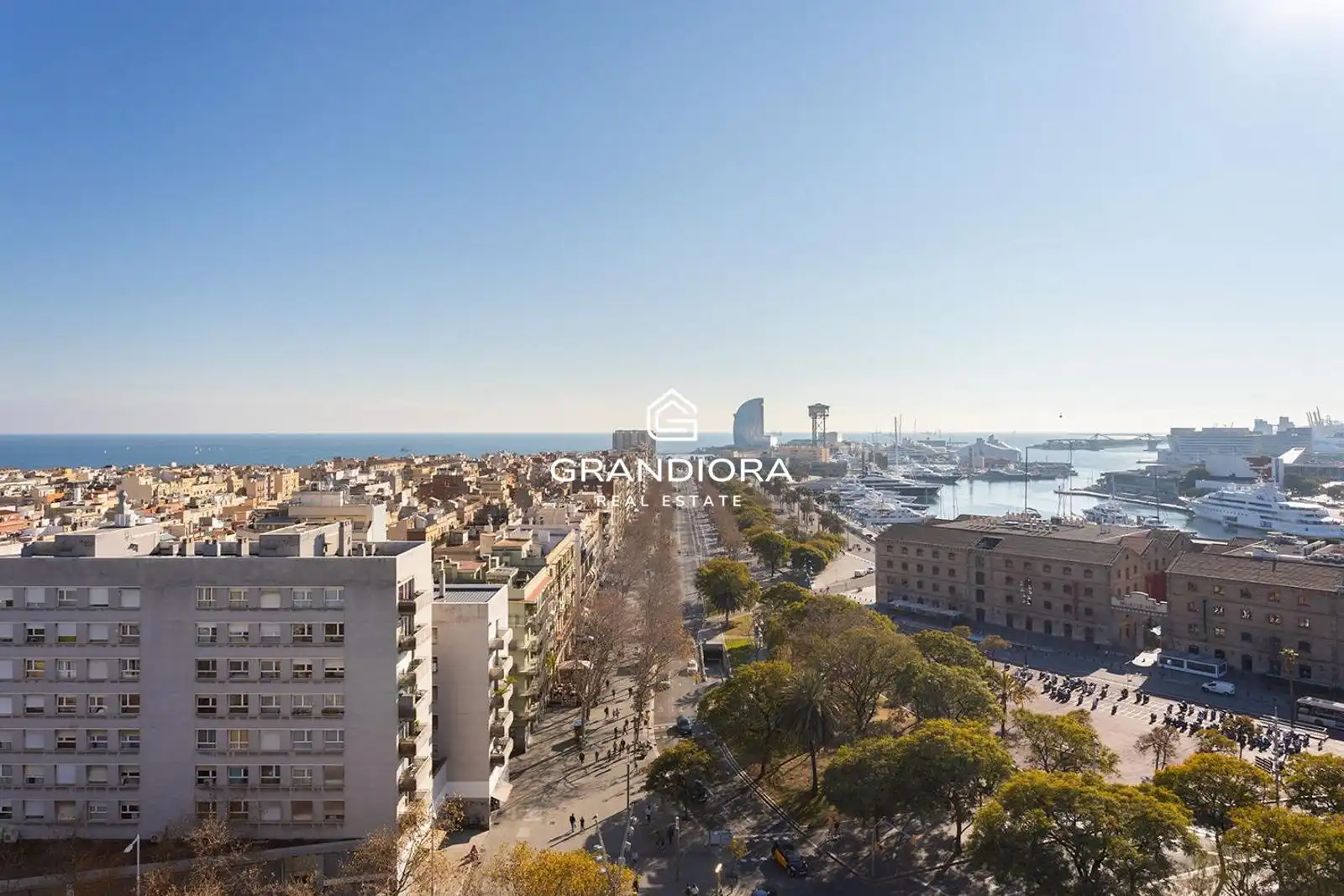 Vista exterior de Ático en venta en Barcelona con Terraza, Amueblado y Alarma