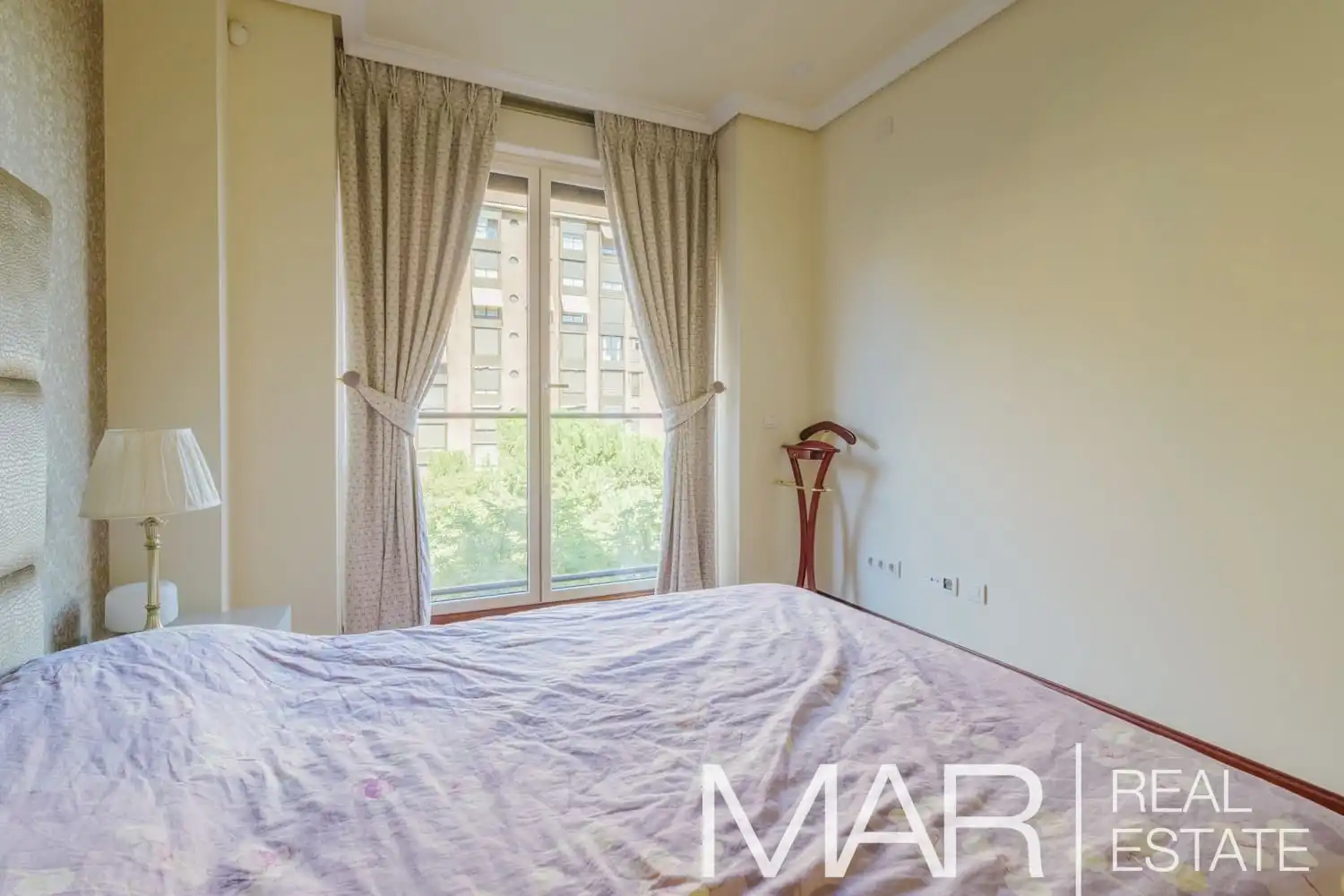 Flat for sale in Calle Nogales, Acacias
