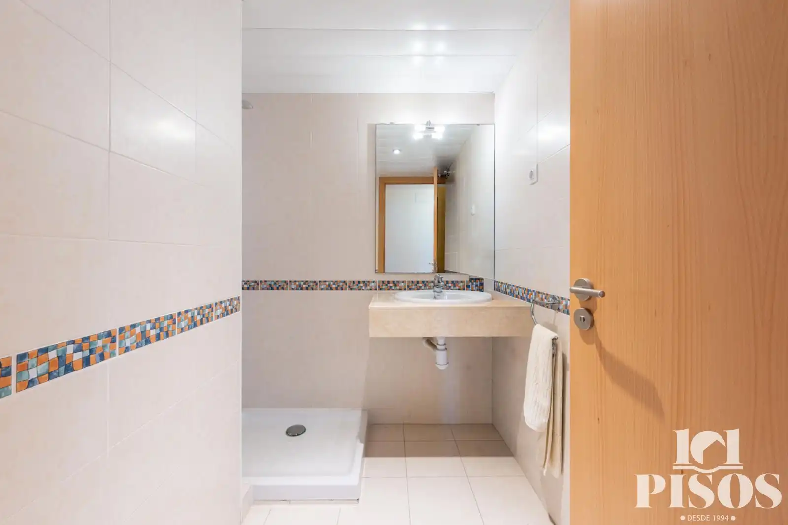 Bany de Pis en venda en Sant Cugat del Vallès amb Calefacció, Terrassa i Piscina