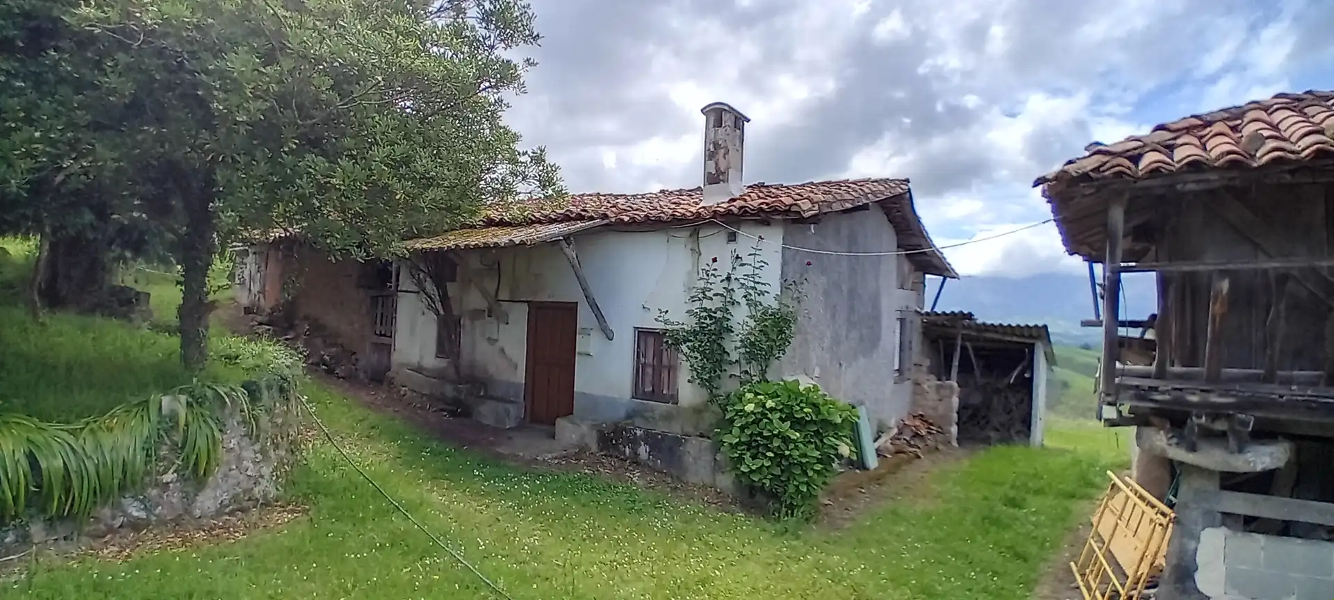 Exterior view of Houses for sale in Parres  with Private garden and Furnished