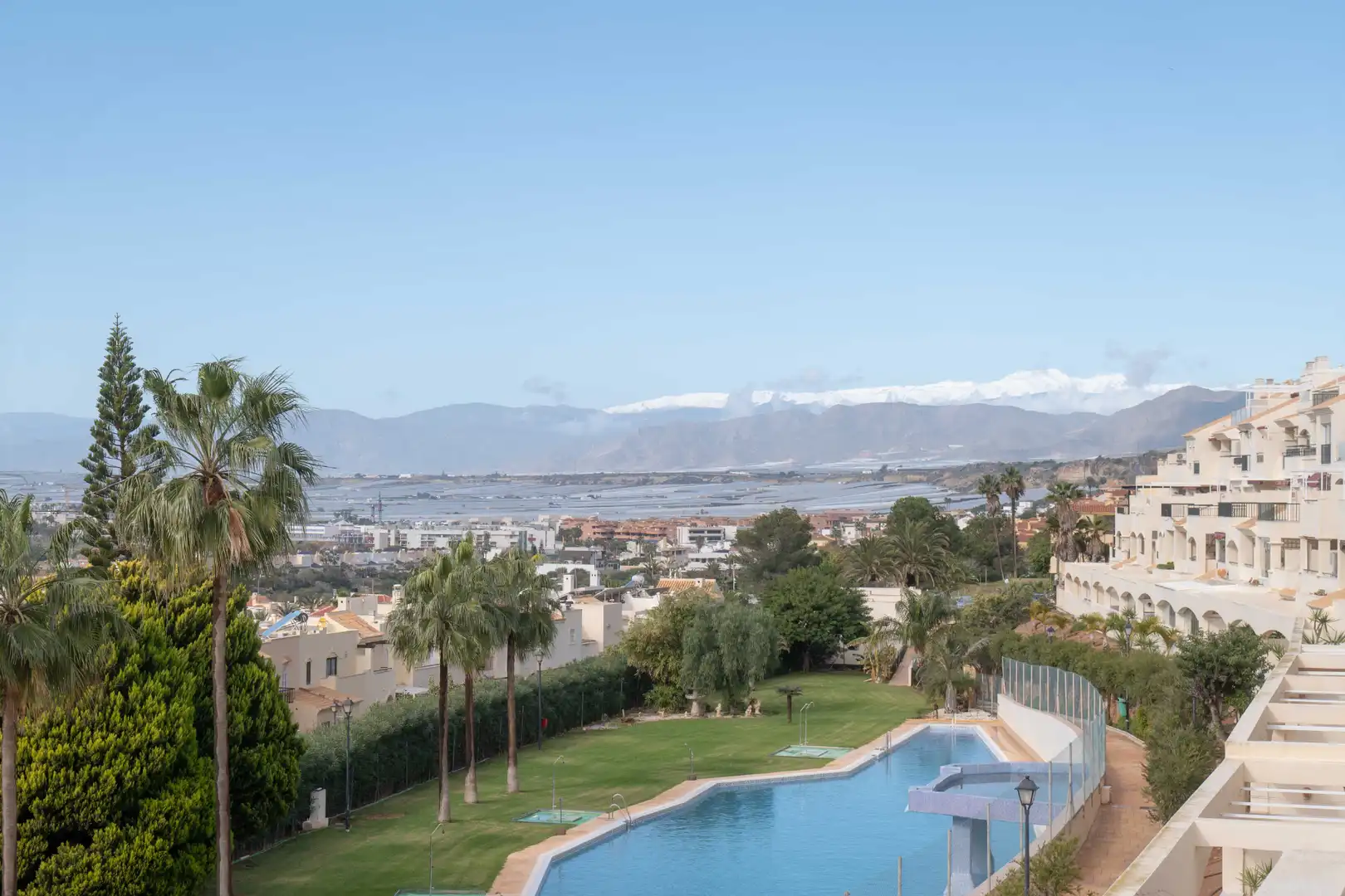Piscina de Piso en venta en El Ejido con Aire acondicionado, Terraza y Trastero