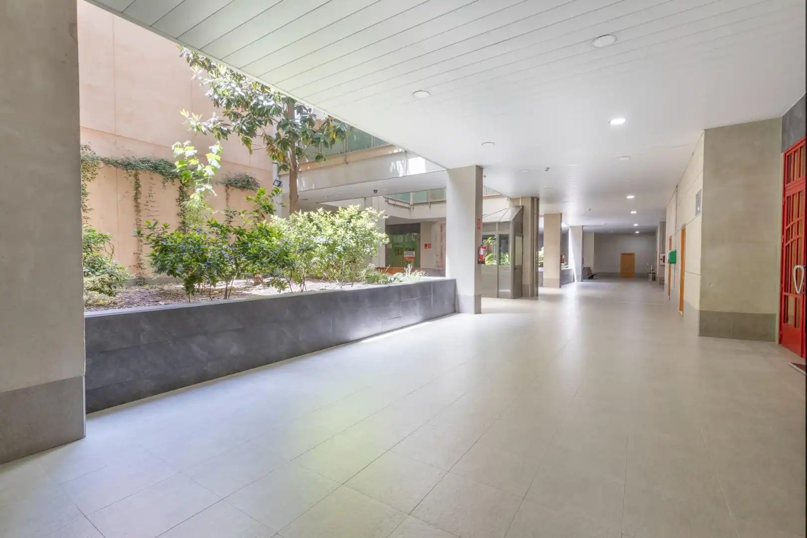 Flat for sale in Granada  with Air Conditioner and Heating