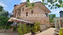 Exterior view of House or chalet for sale in L'Eliana  with Air Conditioner, Private garden and Terrace