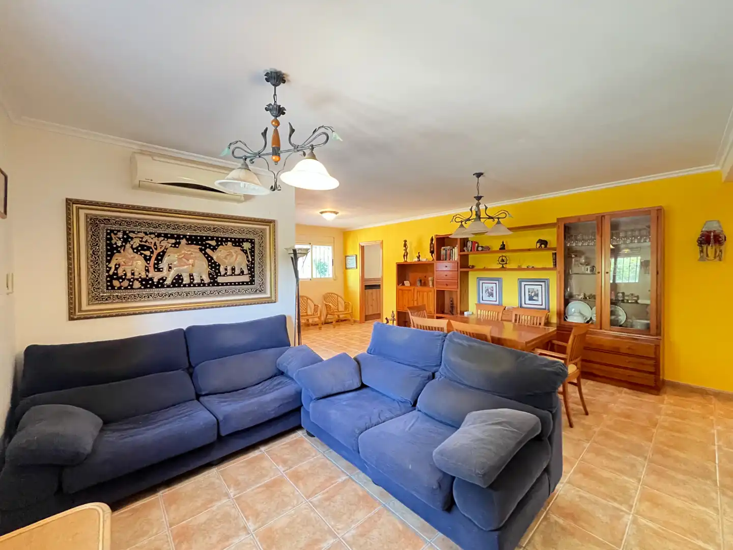 Sala d'estar de Casa o xalet en venda en Sagunto / Sagunt amb Aire condicionat, Calefacció i Jardí privat