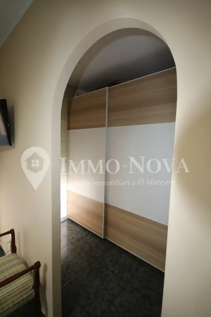 Habitación de Dúplex en venta en Mataró con Calefacción, Terraza y Amueblado