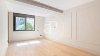 Bedroom of Flat for sale in  Barcelona Capital  with Air Conditioner and Heating