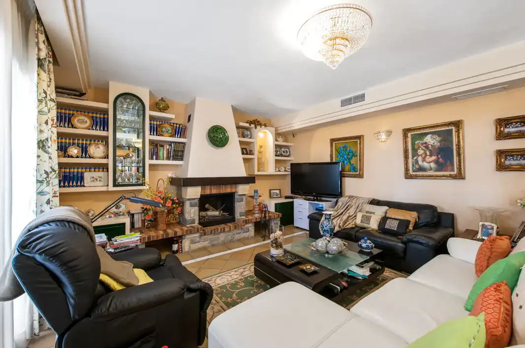 Casa con piscina en venta en Selwo, imagen 6