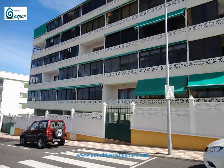 Vista exterior de Apartamento en venta en San Cristóbal de la Laguna con Horno