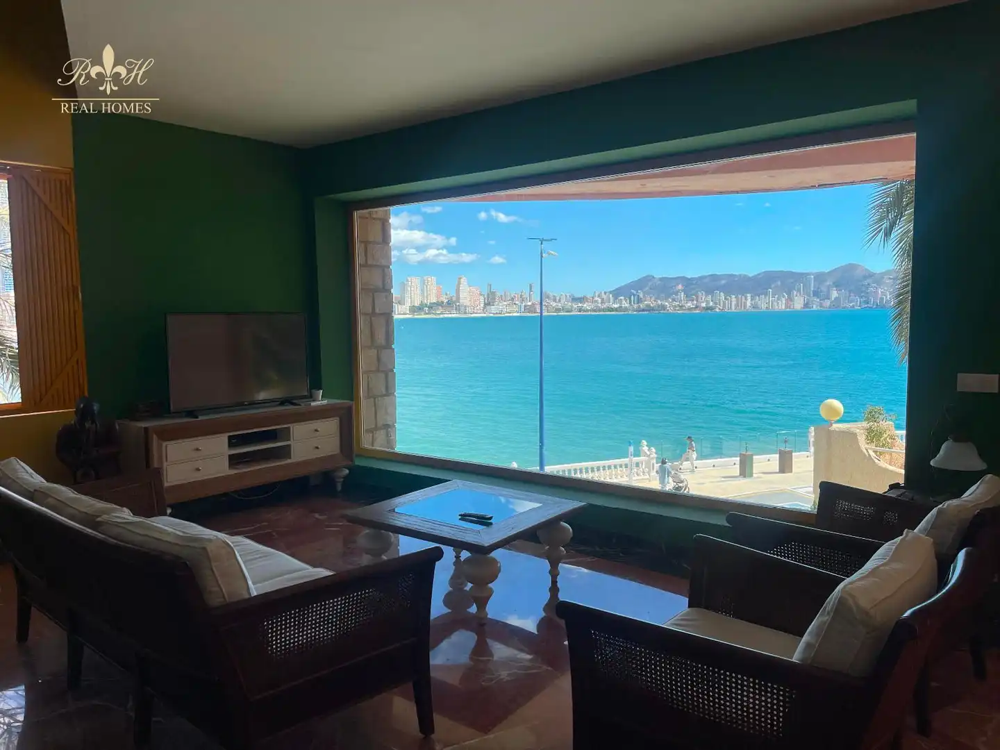Living room of Houses for sale in Benidorm  with Air Conditioner and Terrace
