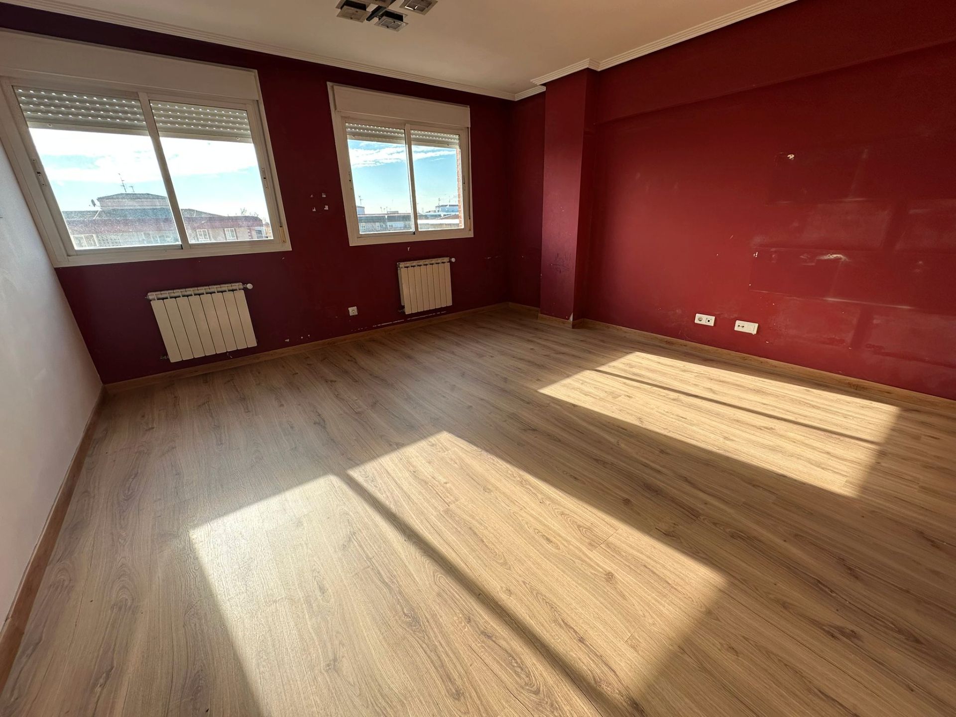 Habitación de Piso en venta en Parla con Calefacción, Terraza y Piscina comunitaria