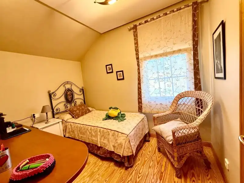 Bedroom of Houses for sale in El Espinar  with Heating, Private garden and Terrace